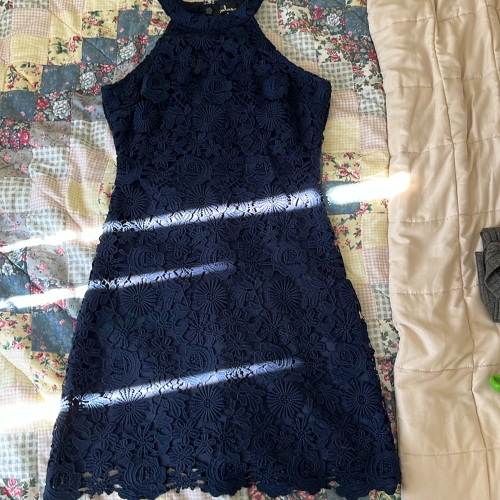 Lulu’s blue cocktail dress lace covered